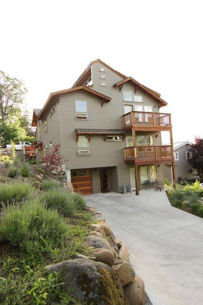 Hutson's Hideaway 30 Day